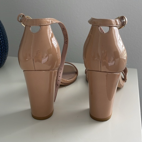 Stuart Weitzman Nearlynude strap sandal patent leather - Picture 4 of 11